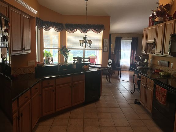 3rd image of 787 Kingsbridge Dr