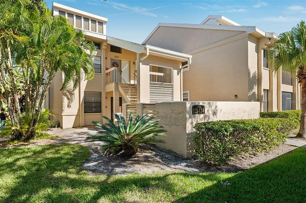 2 bed, 2.0 bath, 1334 sqft, $2,200 — Photo 1