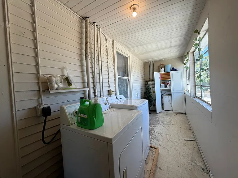 2017 Q St — Photo 18