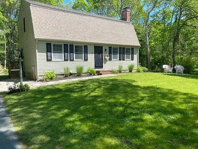 12 Pinehurst Dr — Photo 1