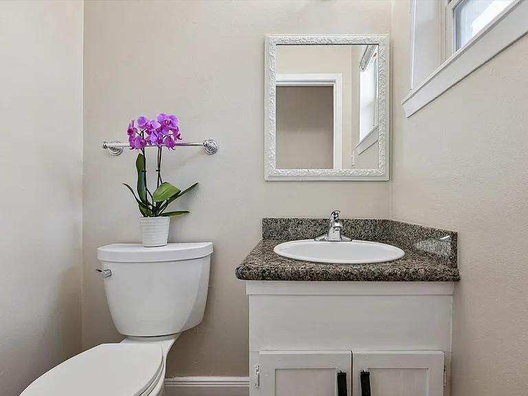 1205 Autrey St #9 — Photo 7
