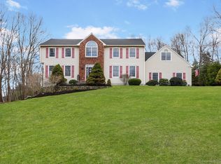 7 Shepards Way, New Fairfield, CT 06812