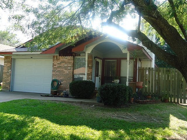1st image of 2915 Sweet Gum Dr
