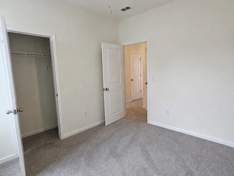 423 Castillo Dr — Photo 24