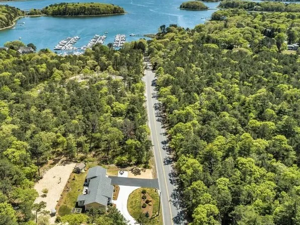 300 Mashpee Neck Road, Mashpee, MA 02649