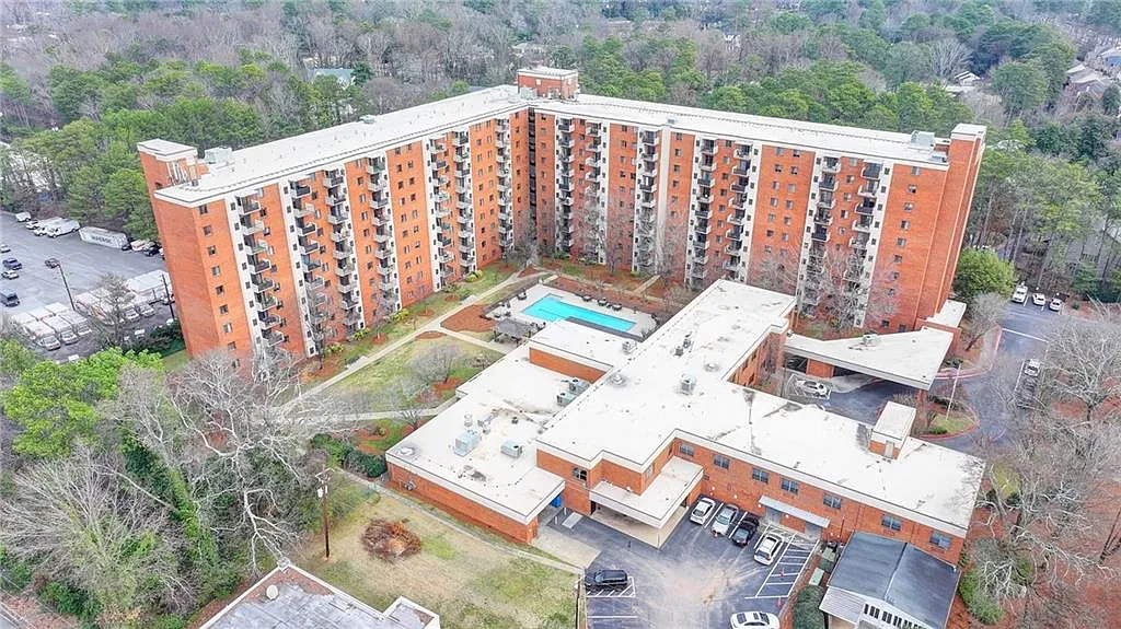 1 bed, 760 sqft, $2,448 — Photo 2