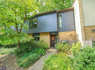 1825 Ivy Oak Sq, Reston, VA 20190