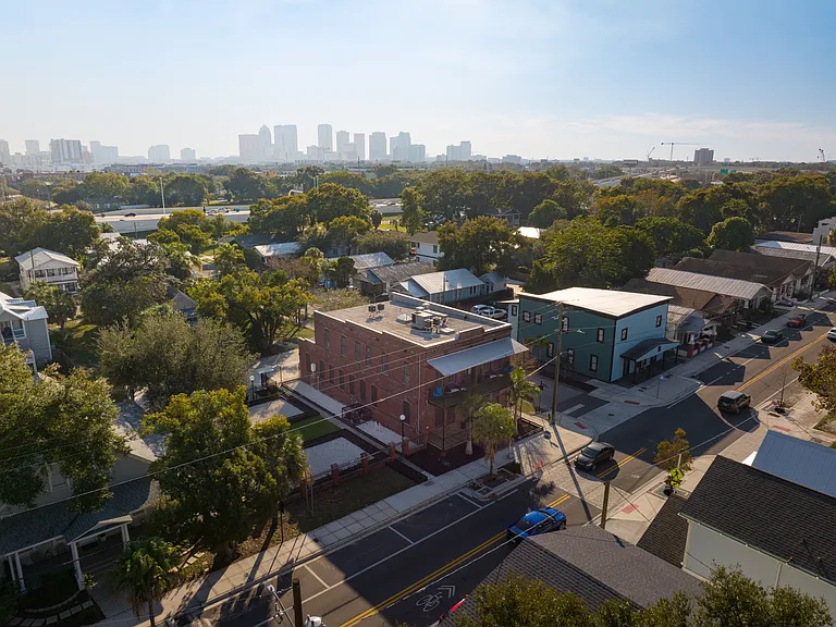 1301 E Columbus Dr #B — Photo 11