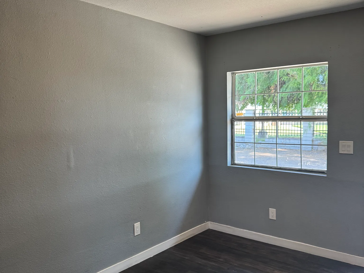 7901 Sierra Ave — Photo 3