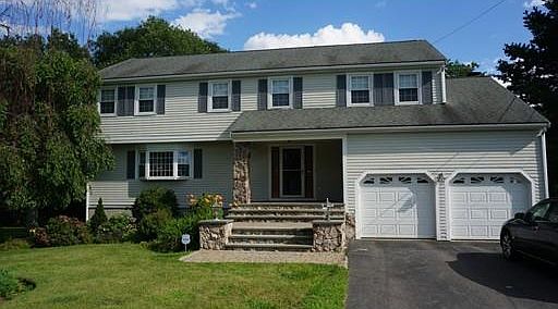 1st image of 215 Saint Claire St