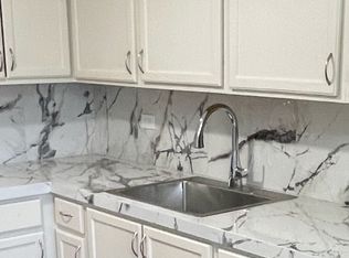 266 8th St #3A, Wheeling, IL 60090