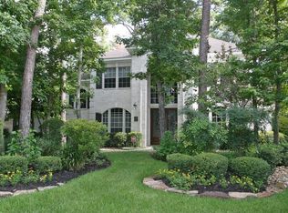 15 Crested Pines Ct, Spring, TX 77381