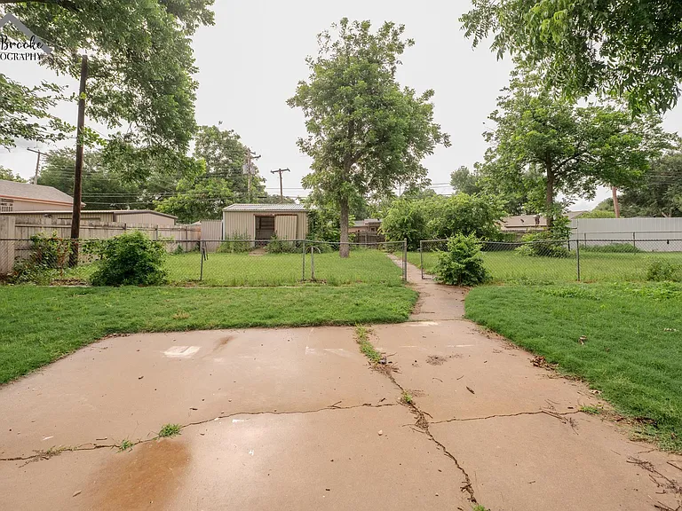 4505 University Ave — Photo 28