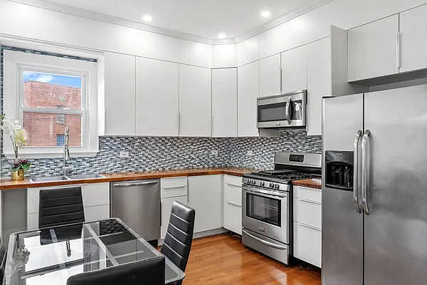 Rented by Piere Michel | media 15