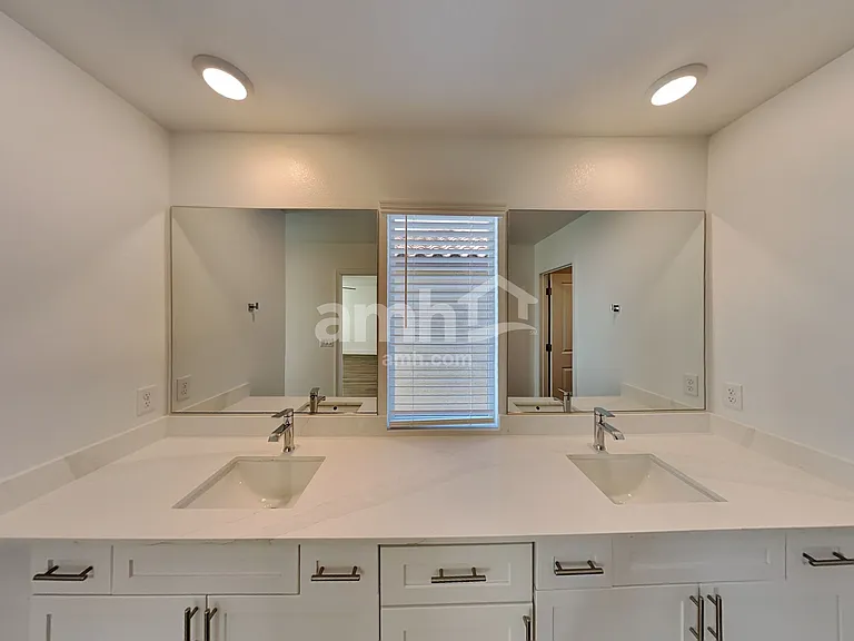 4230 Halo Hollyhock St — Photo 12