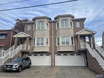 146B Morningside Ln, Palisades Park, NJ, 07650
