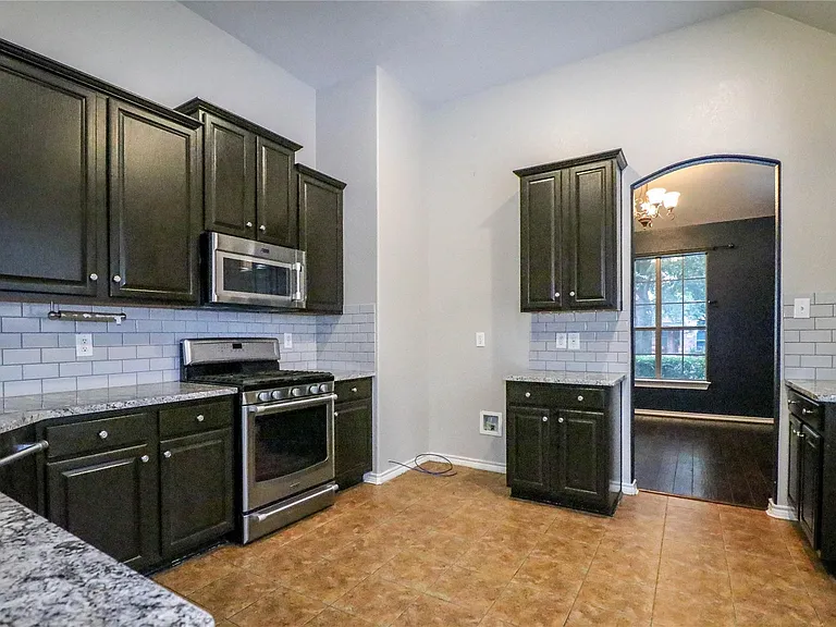 3509 Beekman Dr — Photo 6
