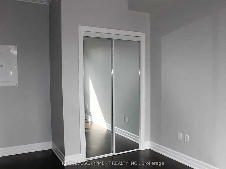 35 Southshore Cres #316 — Photo 21