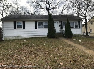 8 10th St, Lakewood, NJ 08701