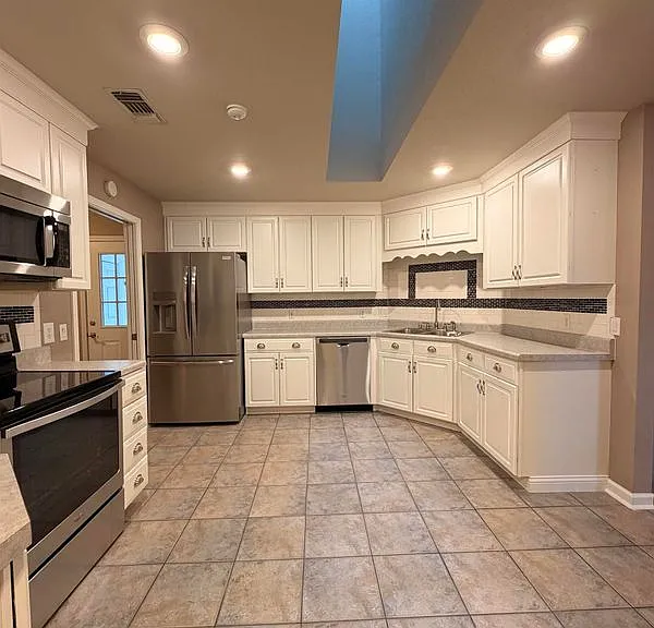 31 Enclave — Photo 8