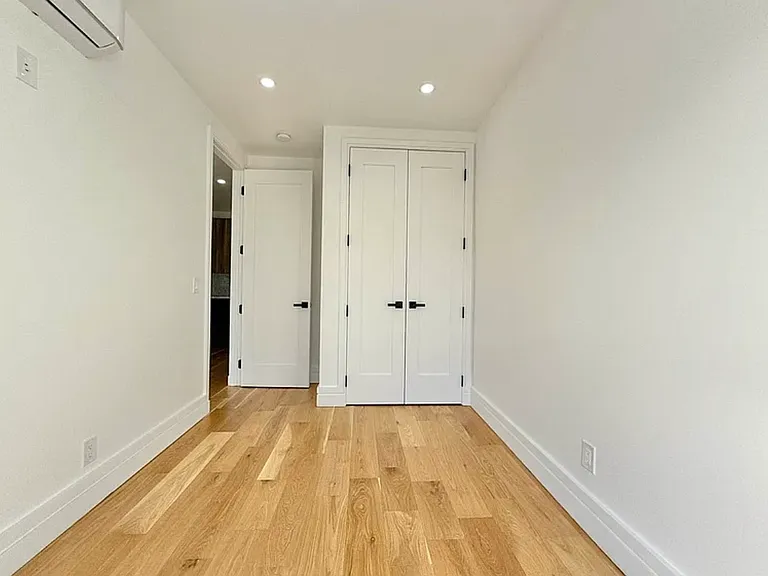 545A Quincy St #2 — Photo 11