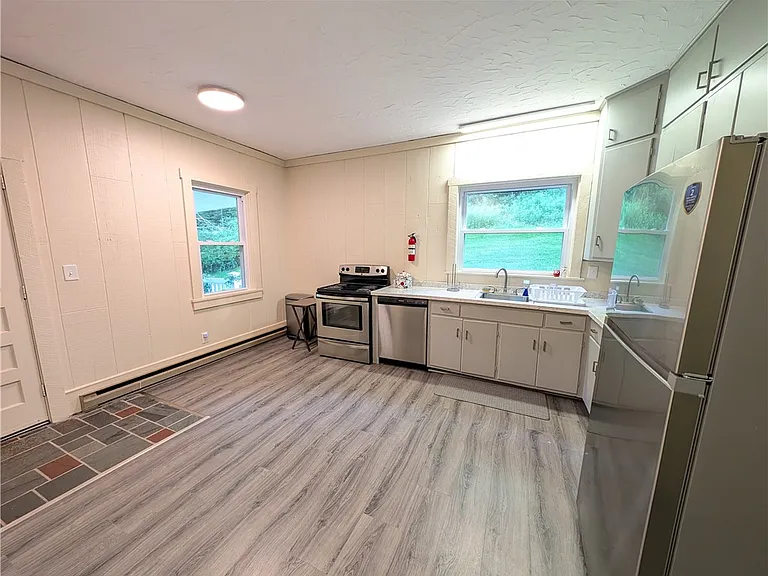 378 Bell Hill Rd — Photo 8