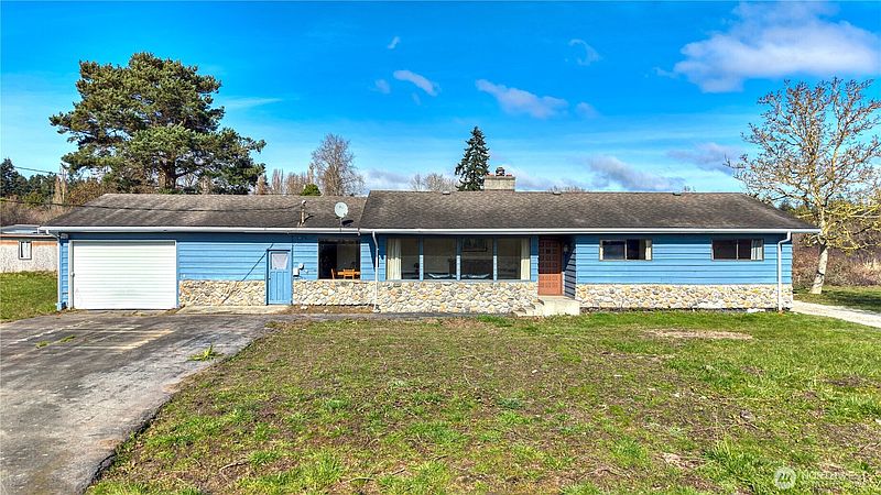 2nd image of 1440 Peltier Drive