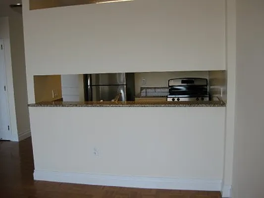 Rented by Classic Marketing- 530 Park1 | media 38