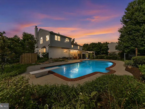 100 Governors Dr, Wallingford, PA 19086