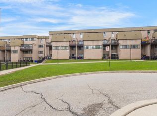 2095 Roche Ct #235, Mississauga, ON L5K 2C8