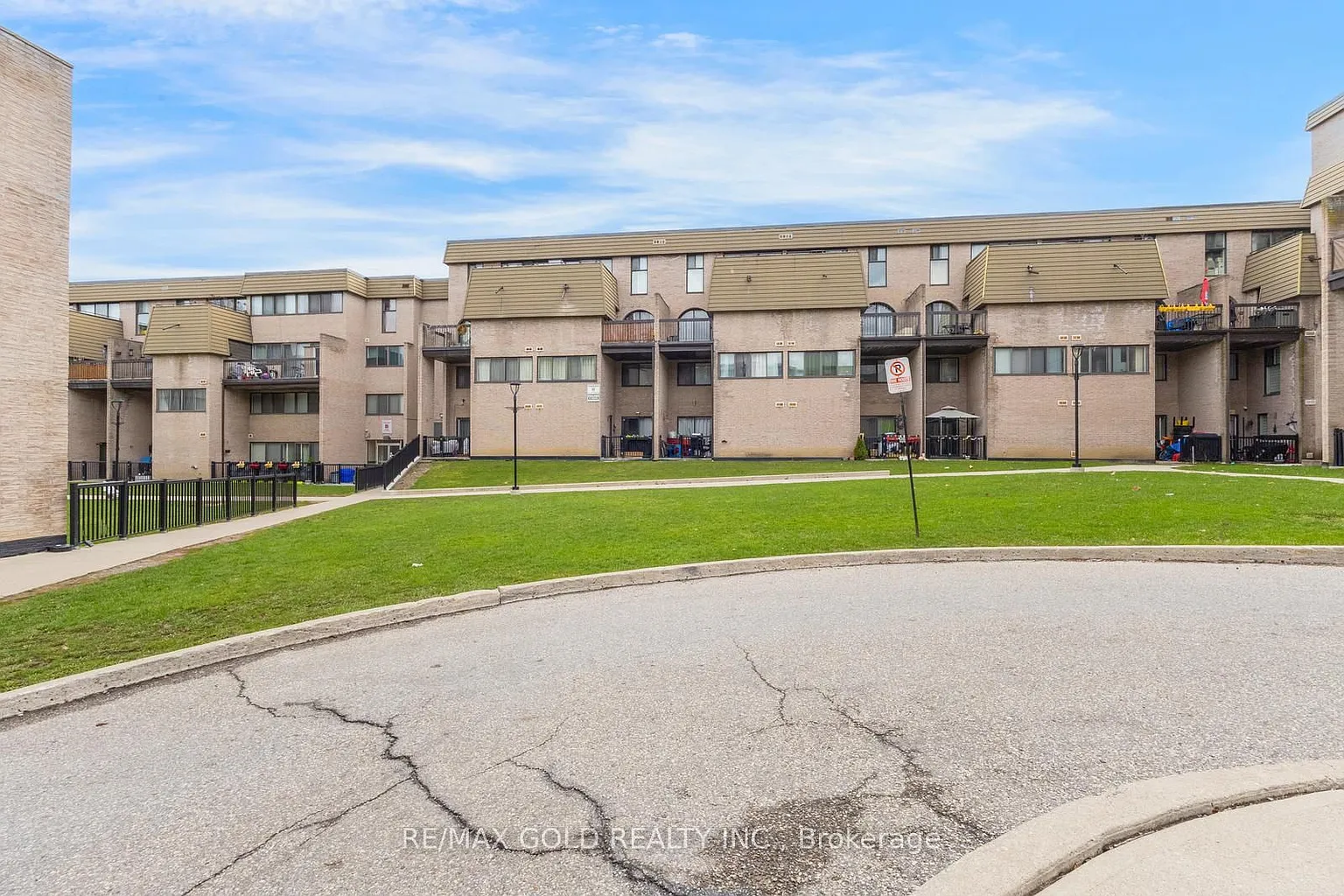 2095 Roche Ct #235 photo 1