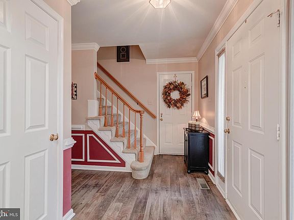 2nd image of 8017 Old Parsonage Ct