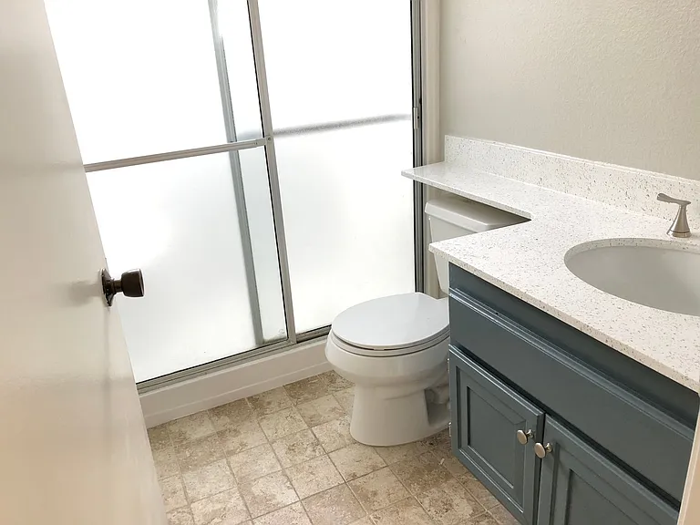 937 Woodgrove Dr — Photo 6