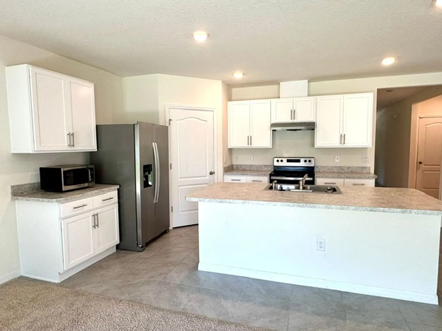 4 Bedroom 2 Bathroom House For Rent In Kissimmee — Photo 3