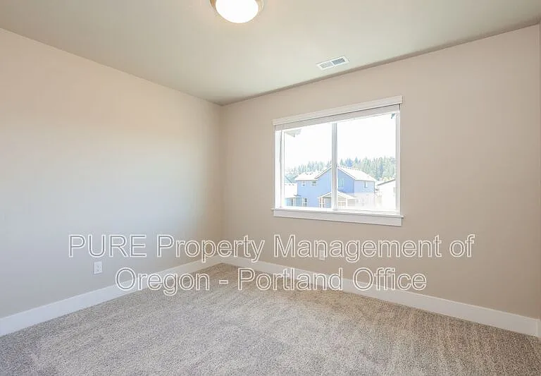 504 NE Trillium Dr — Photo 24