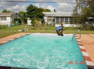 2041 NW 187th Ter, Miami Gardens, FL 33056