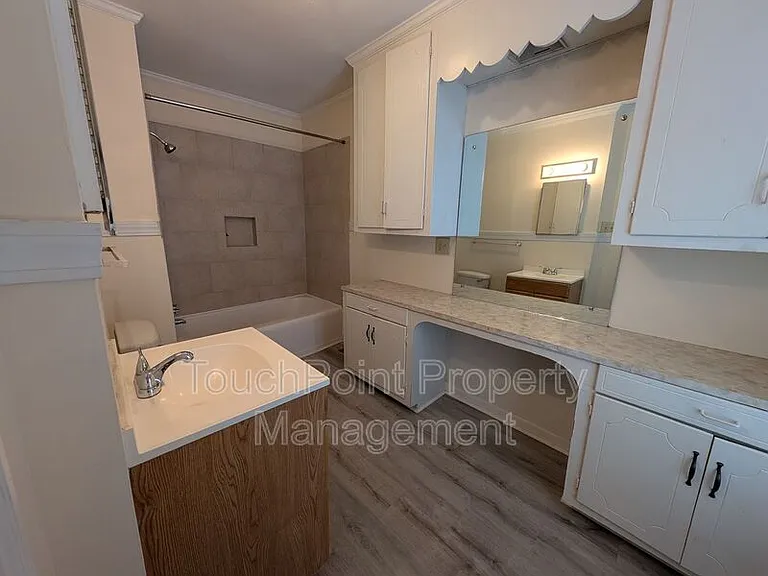 476 Spring St SW — Photo 13