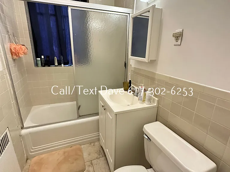 65 Strathmore Rd #2 — Photo 13