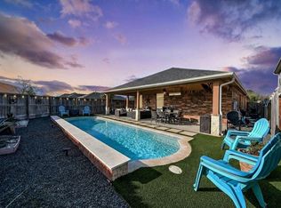 550 Winburn Tide Ln, La Porte, TX 77571