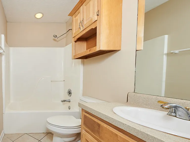 208 Brooklyn Dr — Photo 8