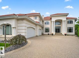 1128 119th St NW, Edmonton, AB T6J 7H7