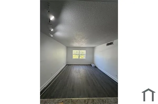 Building Photo - 612 George W Engram Blvd #3
