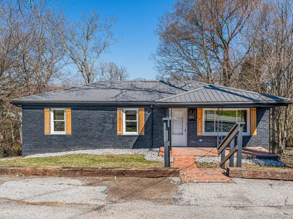 255 Kingsway Dr, Frankfort, KY 40601