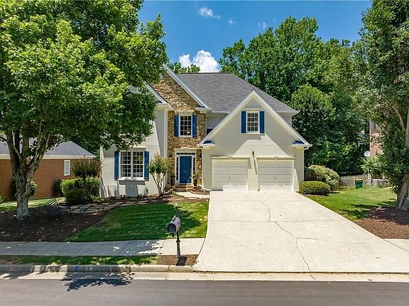 3rd image of 880 Lake Medlock Dr
