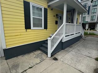 321 W 31st St, Savannah, GA 31401