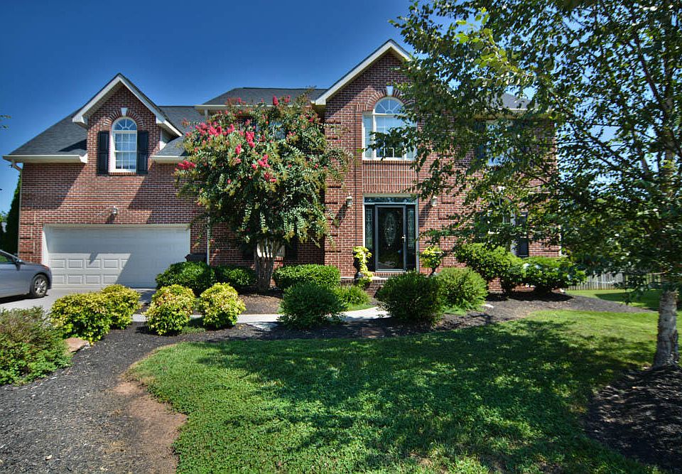 1st image of 4301 Silverglen Ln