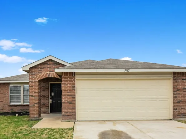 5312 Newcastle Ln, Fort Worth, TX 76135
