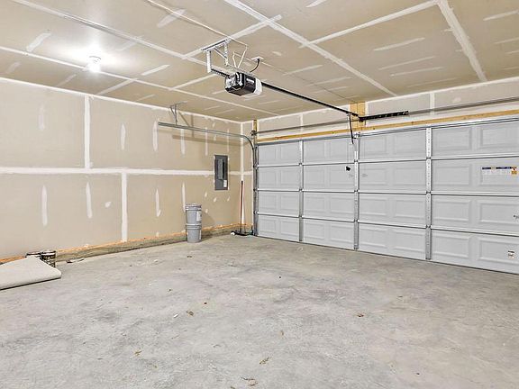 3rd image of 342 Anconas Blvd