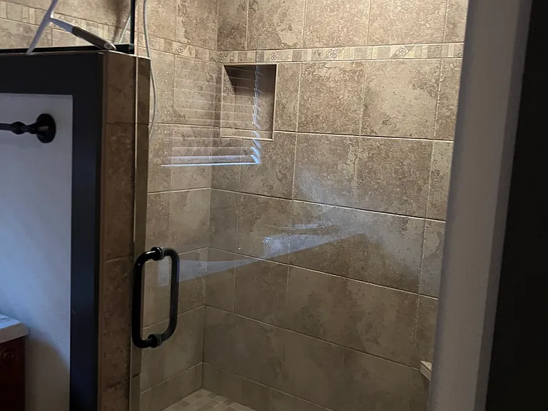 Master shower - large walk-in with dual shower heads