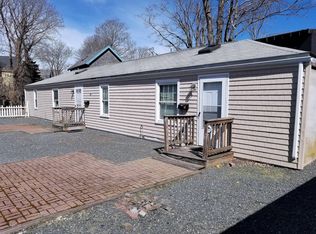 53 1/2 Gould St #B, Newport, RI 02840